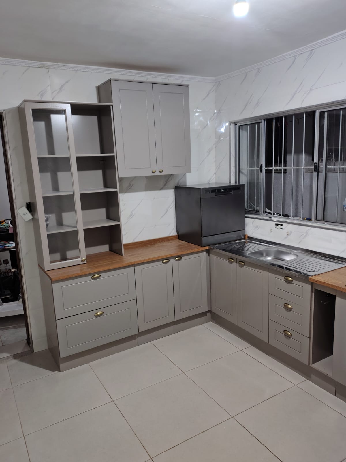 Montagem de painel home theater com LED em São Paulo - MKL Montagem